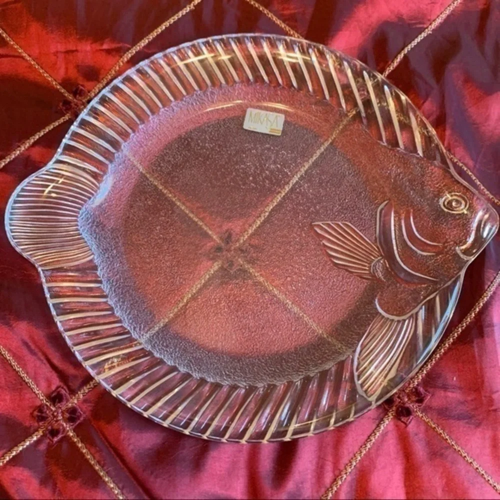NIB Mikasa Crystal La Pesce‎ 10” Serving Plate